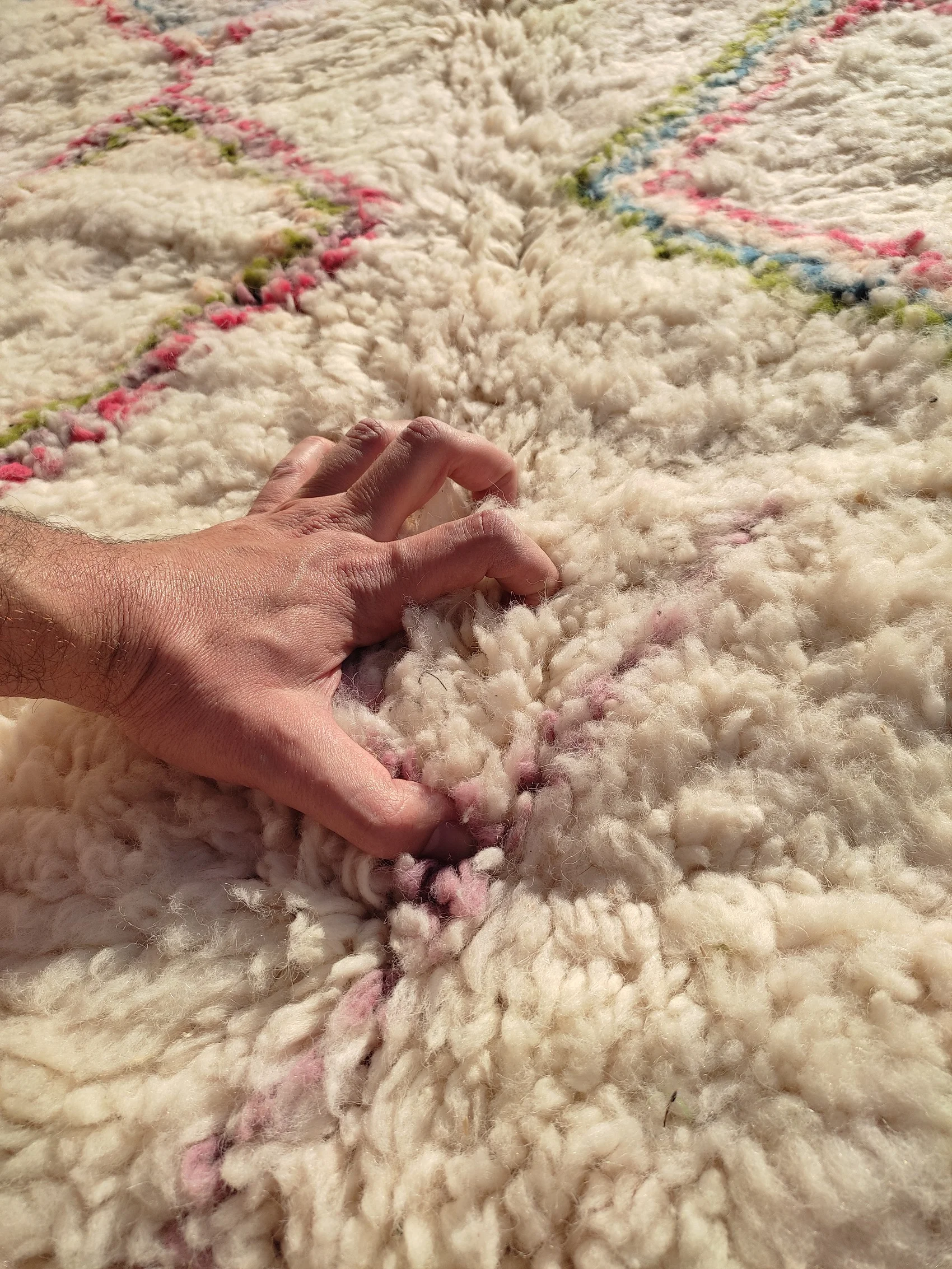 Medium to High Hand-Knot